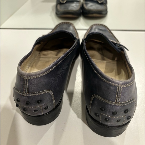 Tod’s navy blue loafer/driving shoe - Picture 5 of 6